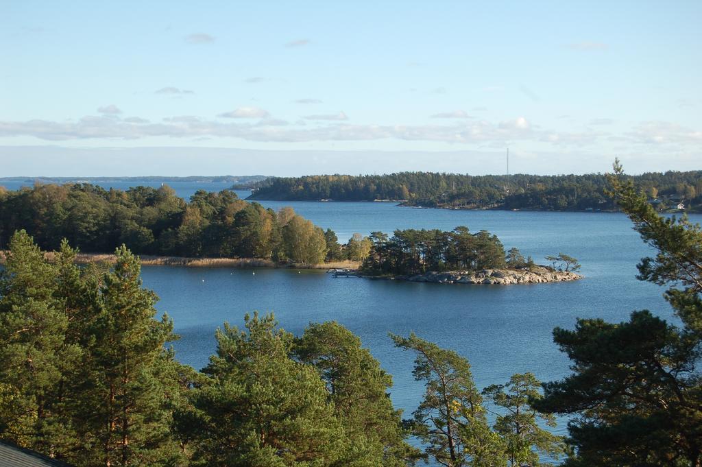 Djuroenaeset Hotell & Konferens Djurhamn Buitenkant foto