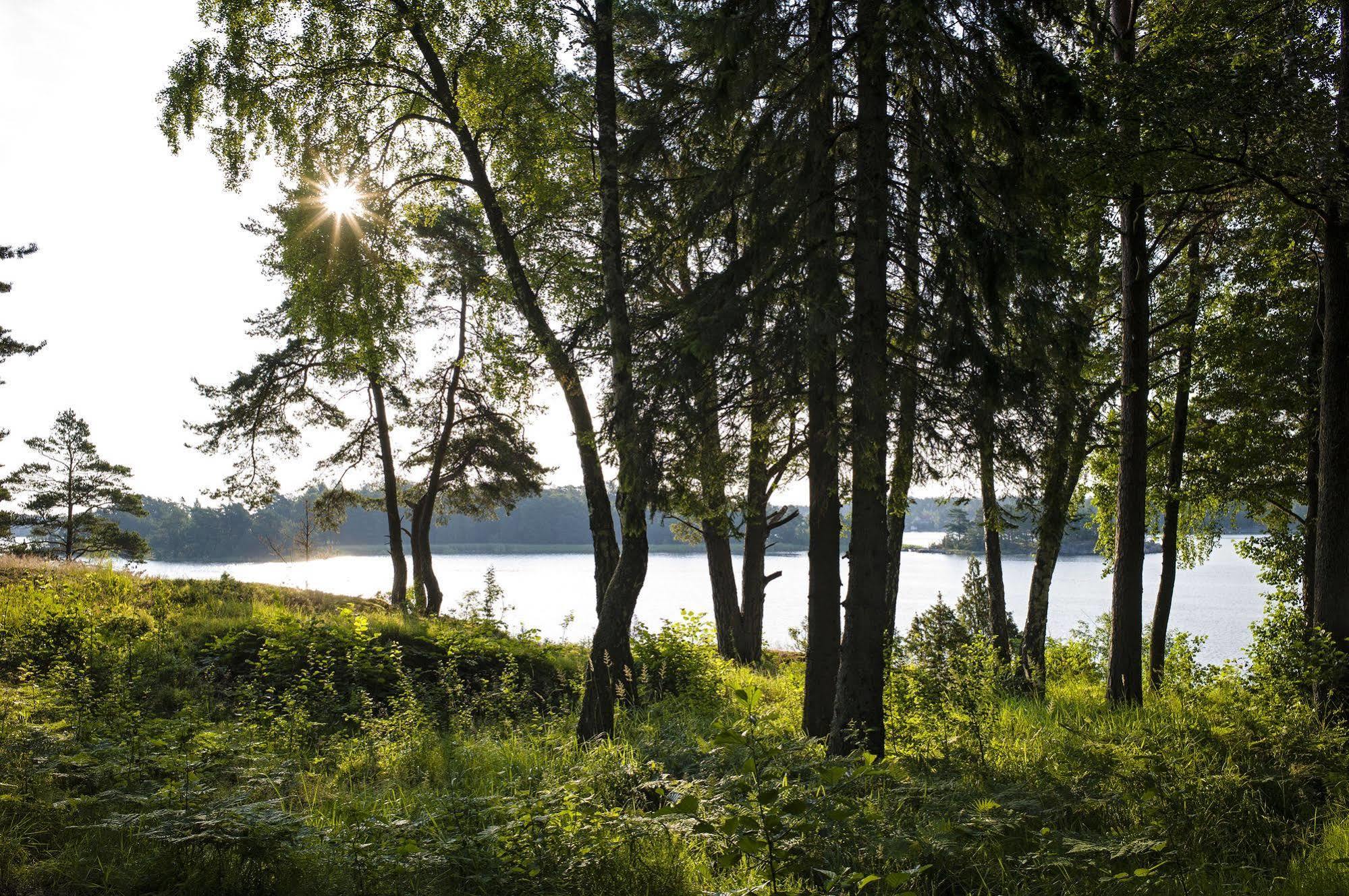 Djuroenaeset Hotell & Konferens Djurhamn Buitenkant foto